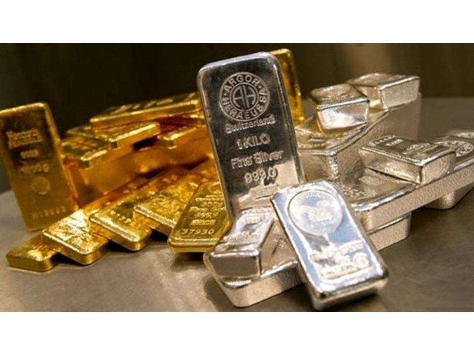 Emtia piyasasının parlayan iki yıldızı: Altın ve gümüş | Ntv Para