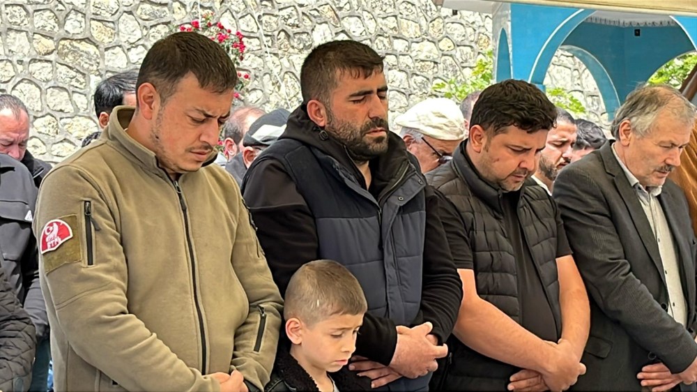 Minik Ardıç son seyahatine uğurlandı 75 E6kDblwbk0ugwapEjO0K7Q