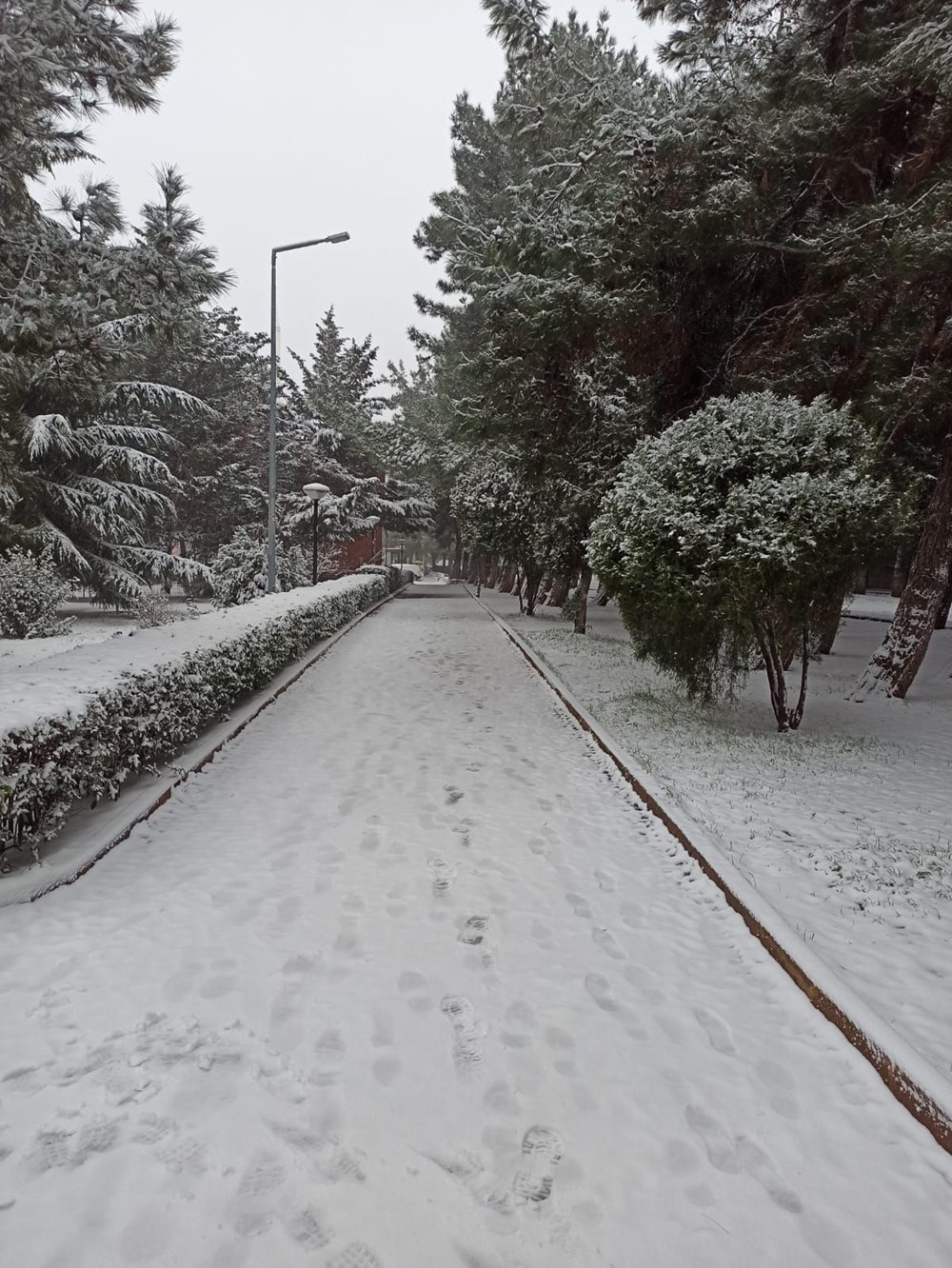 İstanbul'da beklenen kar yağışı etkisini göstermeye başladı - 3