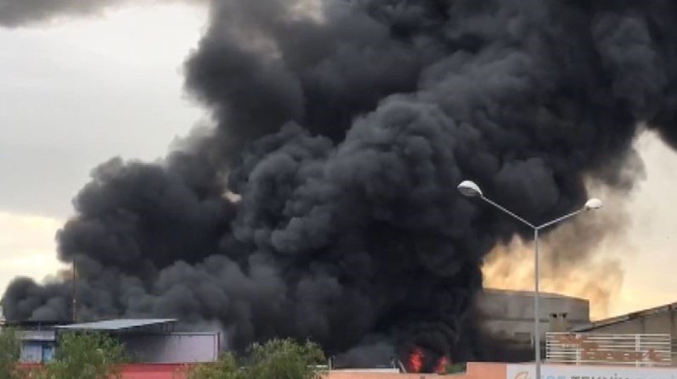 İzmir'de fabrika yangını - 3