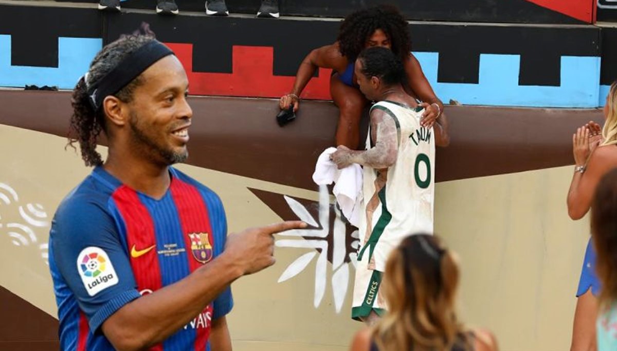 Efsane futbolcu Ronaldinho ile Survivor yarışmacısı Aysu Keskin birlikteliği Efsane futbolcu Ronaldinho ile Survivor yarışmacısı Aysu Keskin birlikteliği