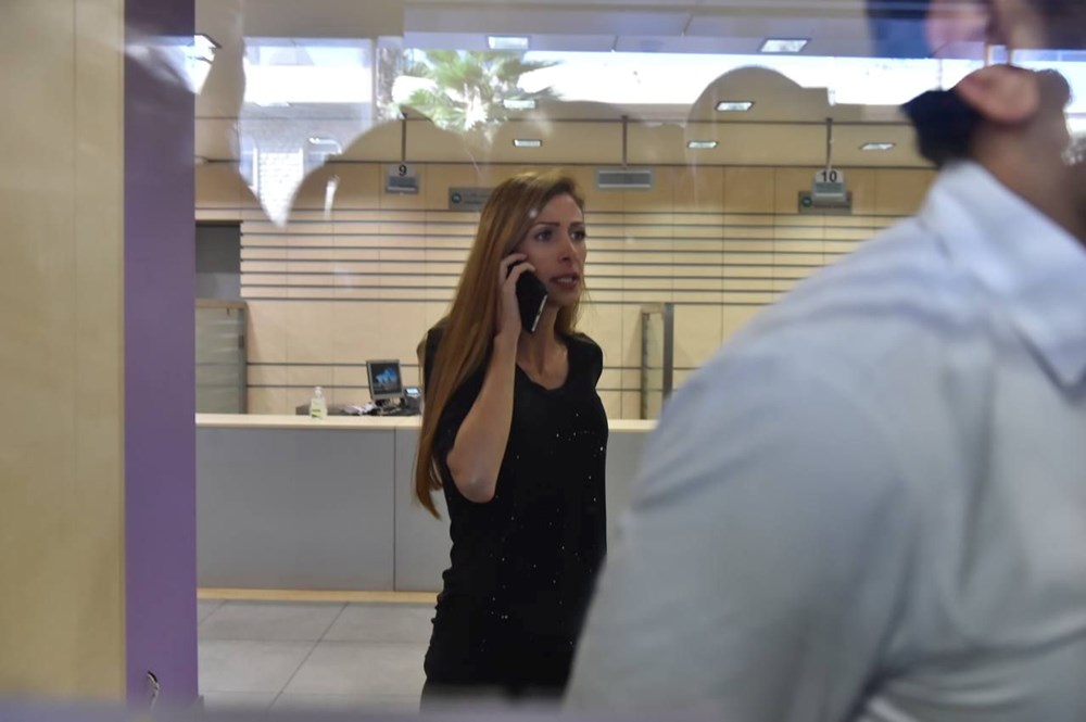 Lübnan'da parasını çekemeyen milletvekili banka şubesini bastı - 4