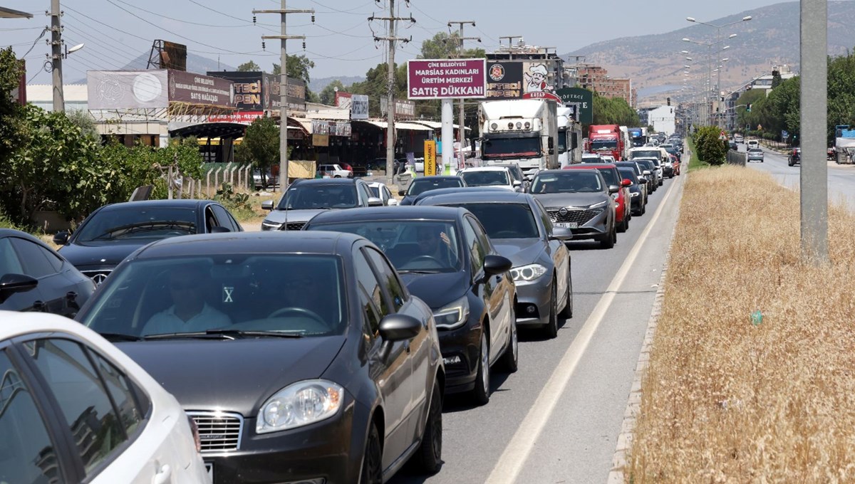 60 kilometrelik araç kuyruğu