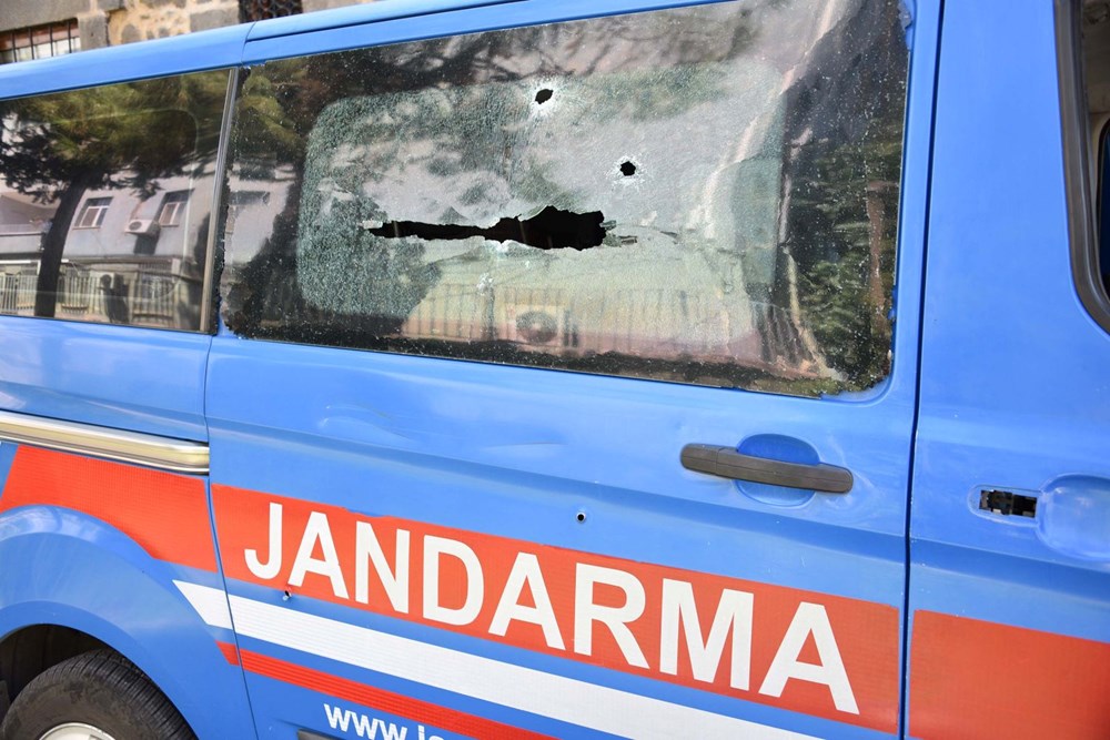 Jandarma aracındaki iki kuzene silahlı saldırı - 1
