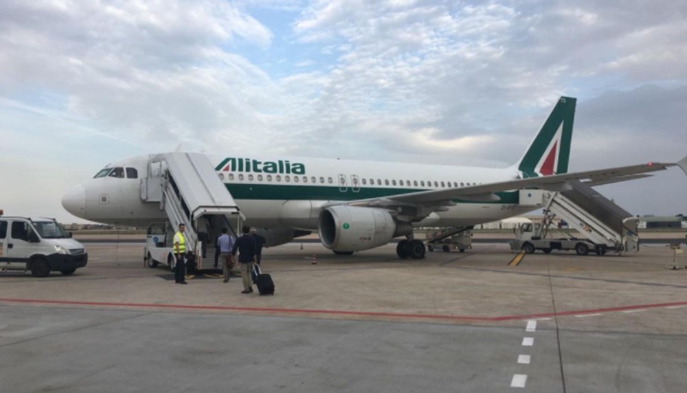 İtalyan havayolu firması Alitalia son uçuşuyla faaliyetlerini noktaladı - 13