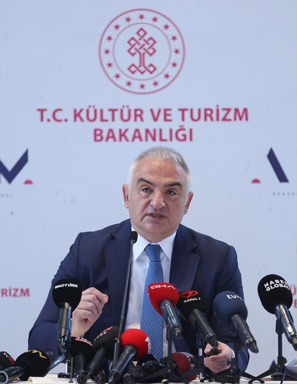 Kültür ve Turizm Bakanı Ersoy: AKM dünyadaki en önemli 10 kültür merkezi arasında yer alacak - 13