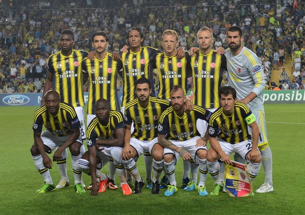 Fenerbahce mac. Фенербахче 2008 09.