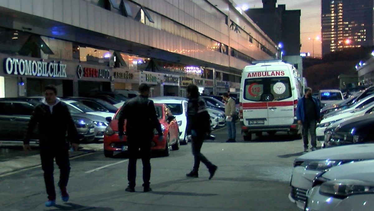 İstanbul'da oto galerisine silahlı baskın: Aynı aileden 3 ölü