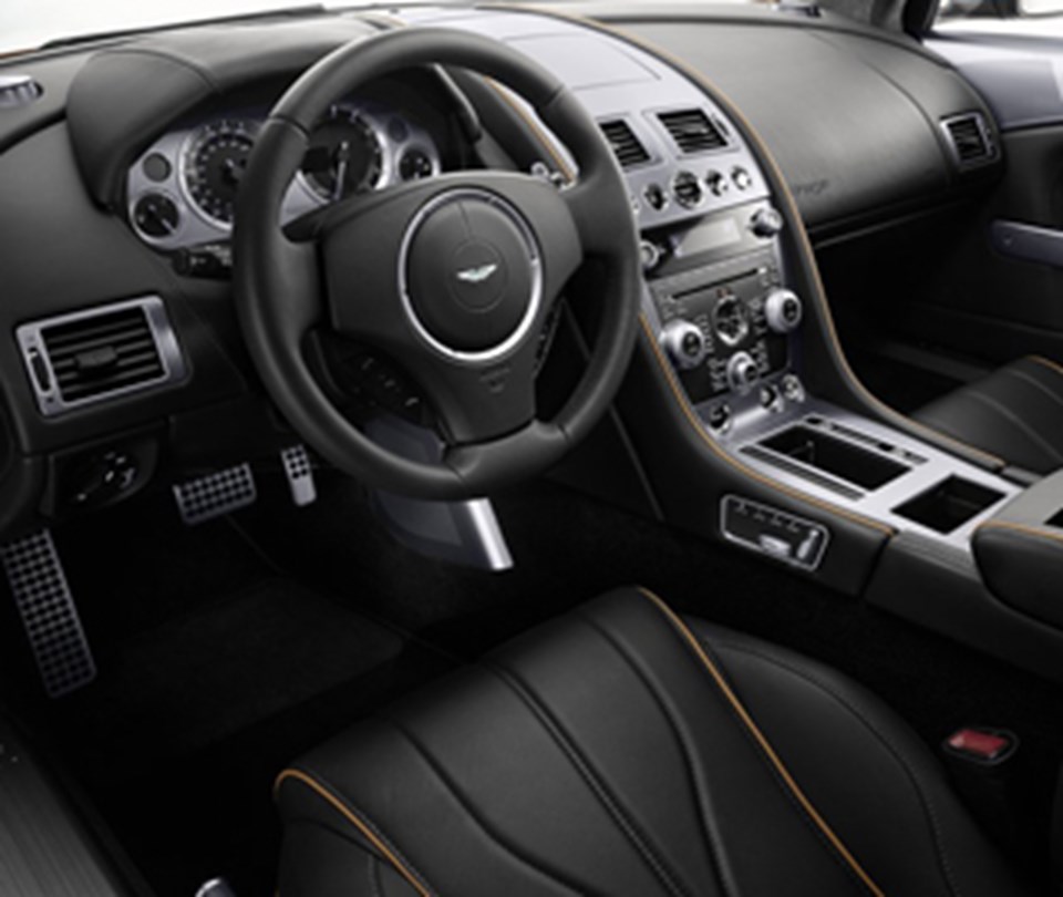 Aston Martin Virage modelini yeniden canlandırdı - 1