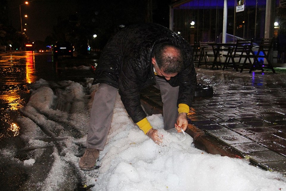 Antalya beyaza büründü, vatandaşlar kar yağdı sandı - 2