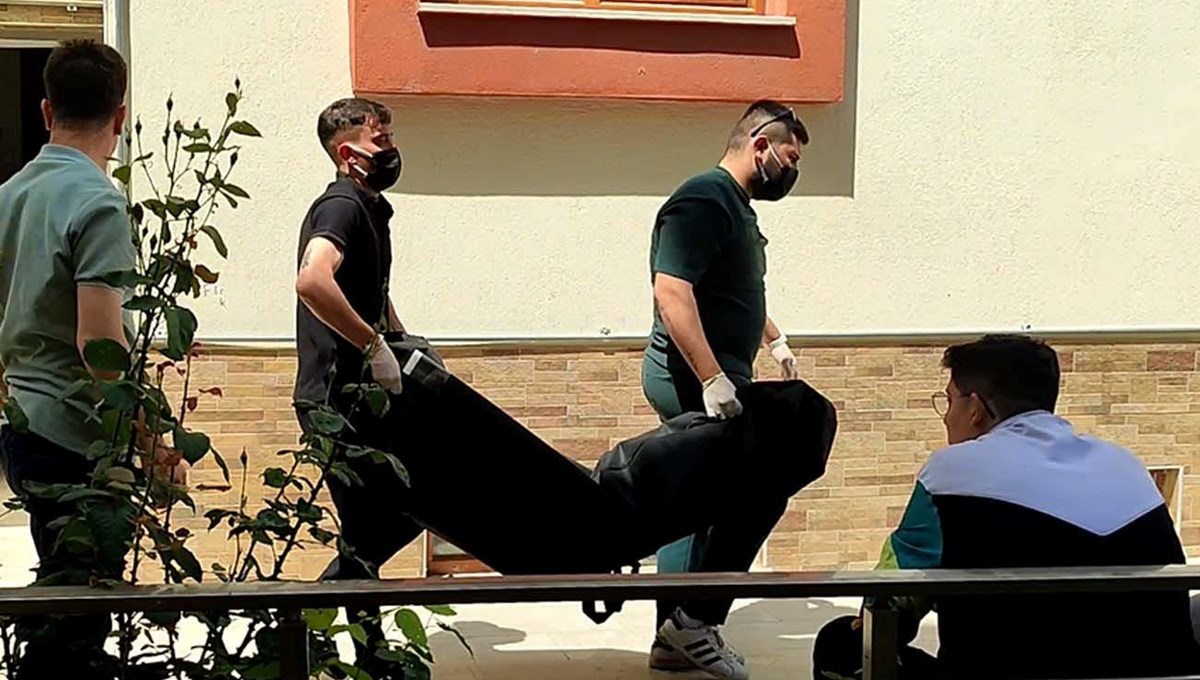 Denizli'de elektrikli ısıtıcı can aldı Denizli'de elektrikli ısıtıcı can aldı