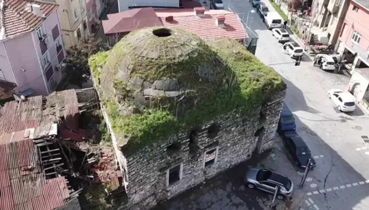 Mimar Sinan eseri Ayakapı Hamamı 2 milyon dolara satılık | Çökme tehlikesi var Mimar Sinan eseri Ayakapı Hamamı 2 milyon dolara satılık | Çökme tehlikesi var