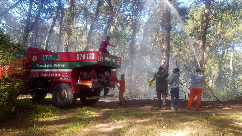 Manavgat’ta oteller bölgesine yakın noktada orman yangını - 4
