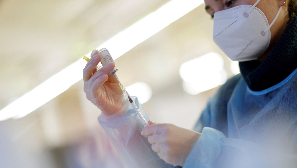 Omicron'a özel corona virüs aşıları ne zaman gelecek? Moderna insan deneylerine başladı Omicron'a özel corona virüs aşıları ne zaman gelecek? Moderna insan deneylerine başladı