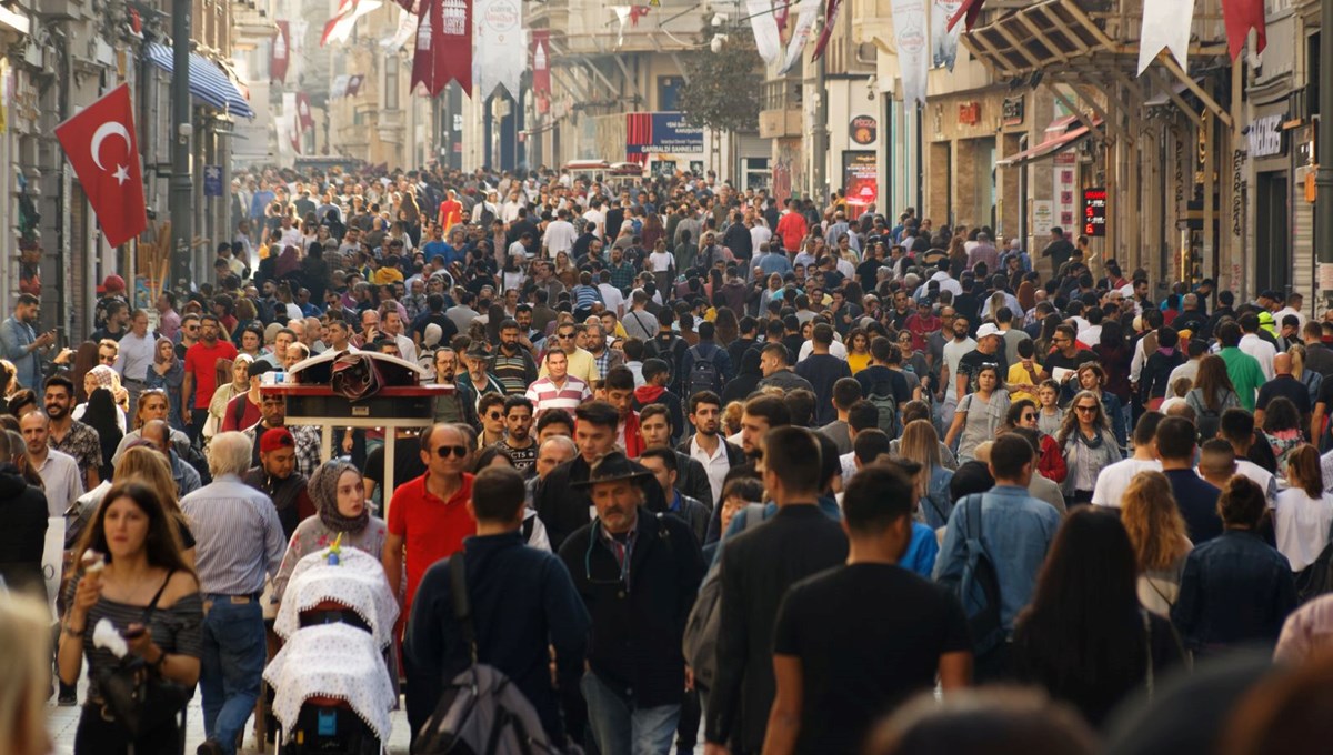 100 kişiden 39’u et yiyemiyor, 15’i ısınamıyor