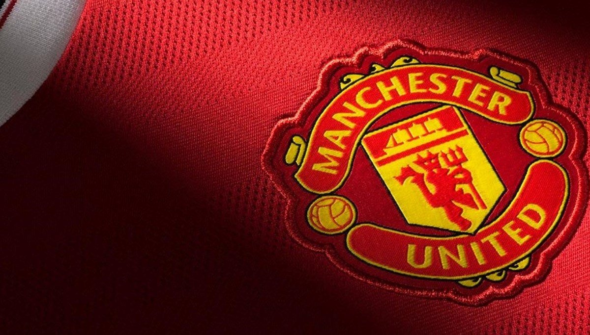 Manchester United koronavirüs nedeniyle kulüp tesisini kapattı