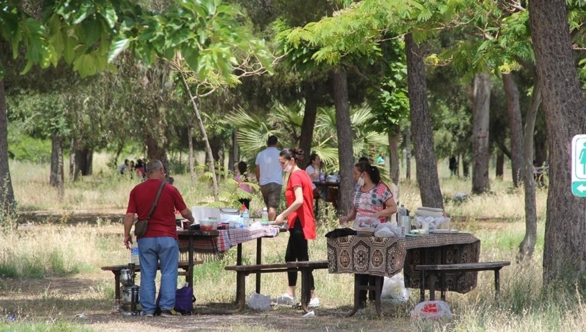 İzmir'de 26 bölgedeki ormanlık alanlara giriş yasaklandı