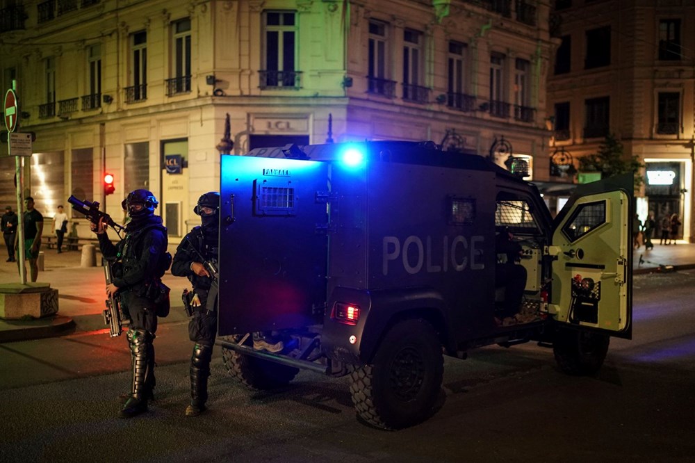 Fransa'da protestoların 7. gününde son durum: Eleştiri okları Macron'un üzerinde - 19