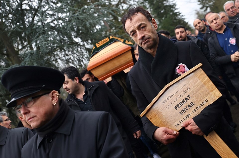 Almanya'daki ırkçı saldırıda ölen iki kişinin cenazesi Türkiye'de - 1