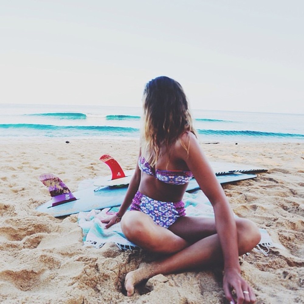 13 летняя в купальнике