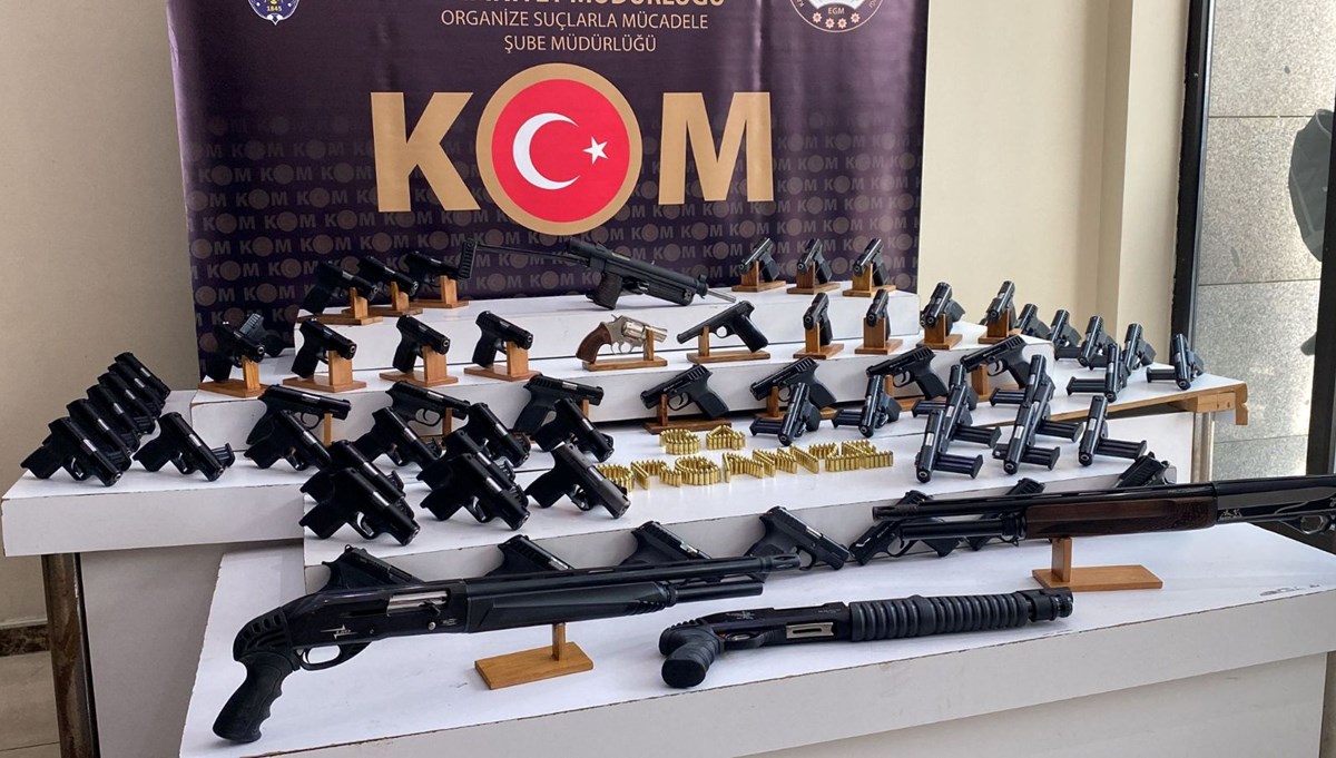 İstanbul merkezli kaçak silah operasyonu: 28 gözaltı İstanbul merkezli kaçak silah operasyonu: 28 gözaltı