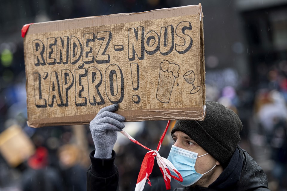 Fransa'da yasa karşıtı protesto: 75 kişi gözaltına alındı - 1