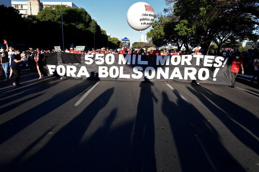 Senato raporu: Bolsonaro, ülkedeki Covid-19 ölümlerindeki rolü nedeniyle yargılanmalı - 6
