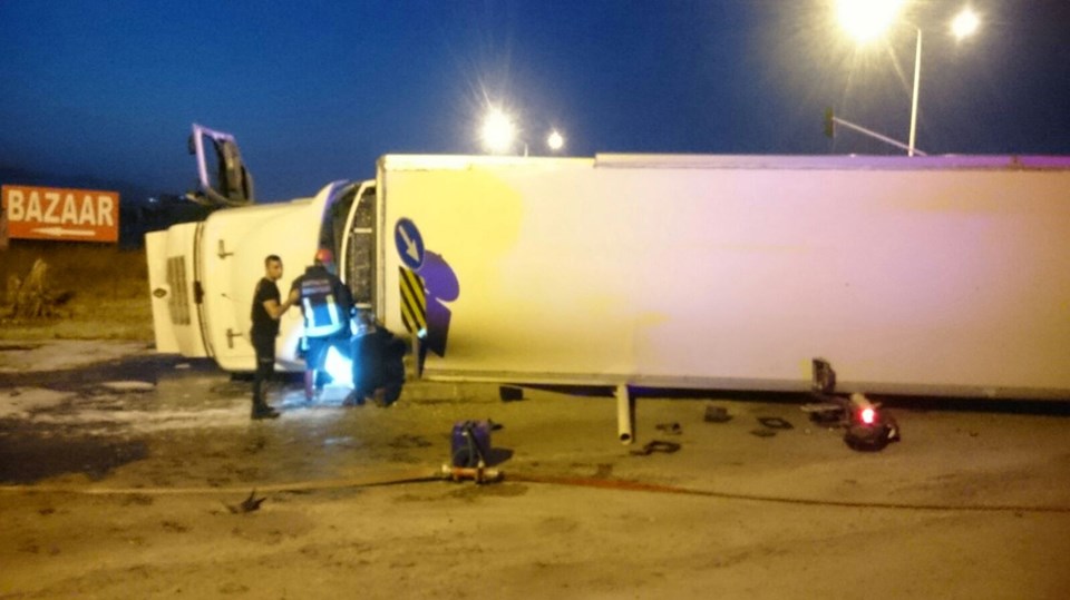 Alanya'da tur otobüsü ile TIR çarpıştı: 1 ölü, 11 yaralı - 2