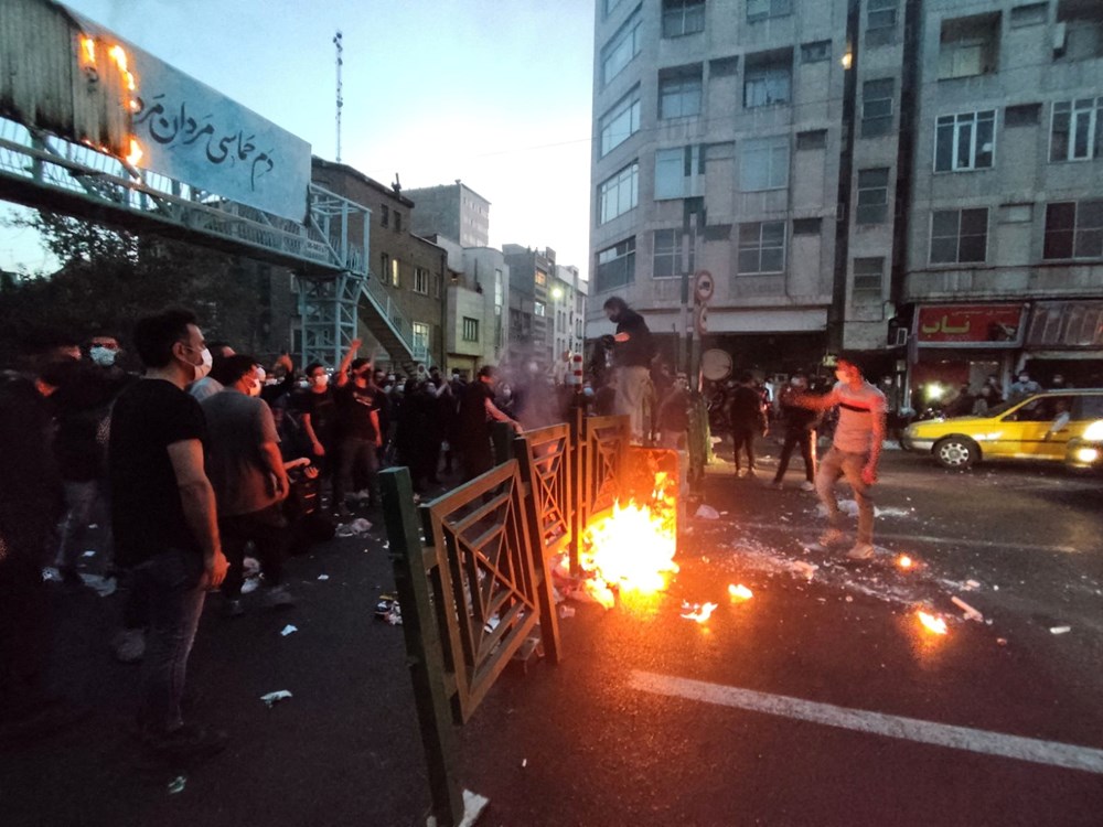 İran'daki protestolarda ölü sayısı artıyor - 11