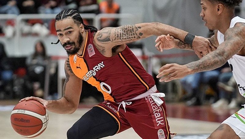 Galatasaraylı basketbolcu Livingston'dan kötü haber