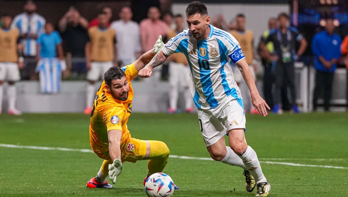 Messi bir ilki başardı: Arjantin, Copa America'ya galibiyetle başladı Messi bir ilki başardı: Arjantin, Copa America'ya galibiyetle başladı