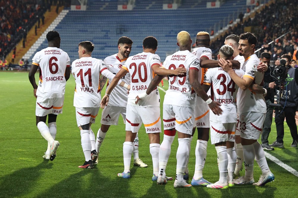 Galatasaray'da yeni sezonun ilk ayrılığı belli oldu: İki yıldız ise geri dönüyor - 2