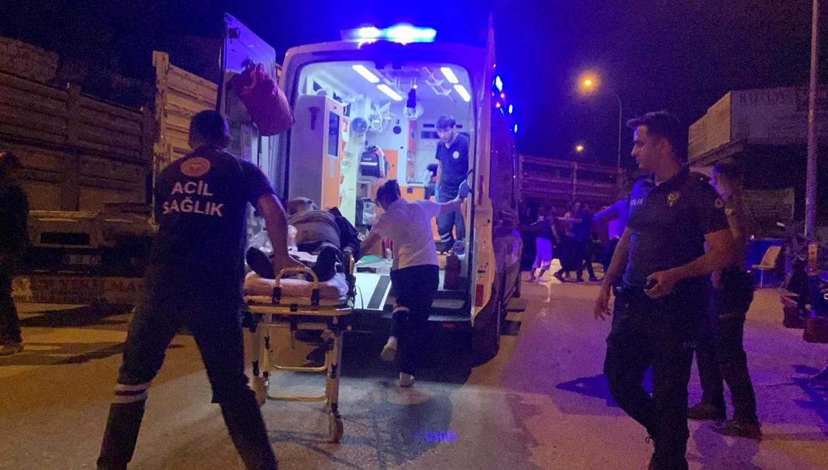 Karaman'da silahlı ve bıçaklı kavga: 2 yaralı Karaman'da silahlı ve bıçaklı kavga: 2 yaralı