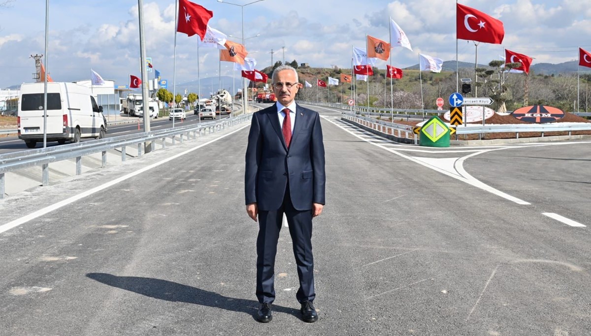 Otoyollardaki fiber ağ uzunluğu 7 bin kilometreyi aştı Otoyollardaki fiber ağ uzunluğu 7 bin kilometreyi aştı