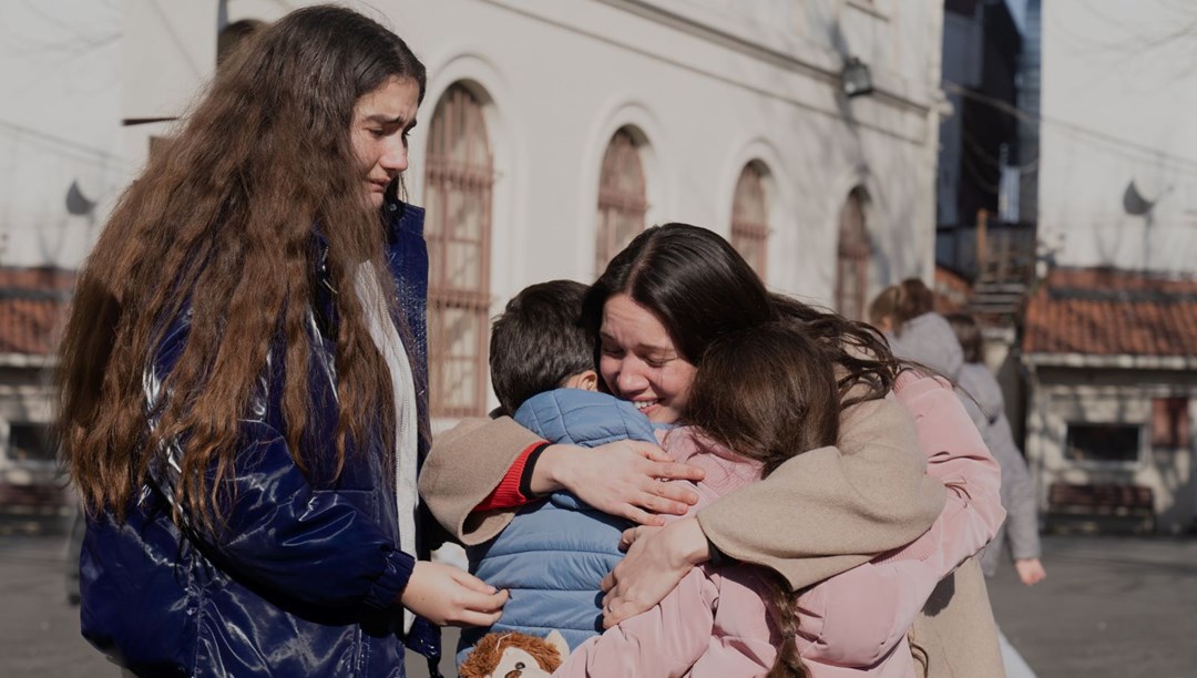 Sahipsizler'in 9. bölümünde neler olacak? Azize kardeşlerine kavuşuyor