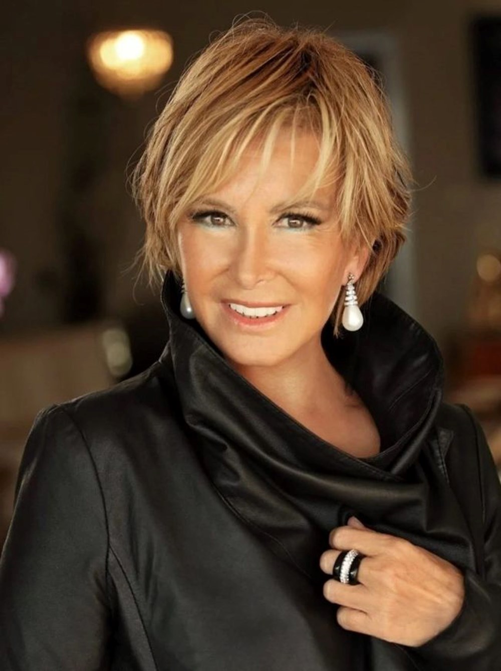 Filiz Akın'ın Vefatı: Nostalji Rüzgarı Sosyal Medyayı Sardı 72