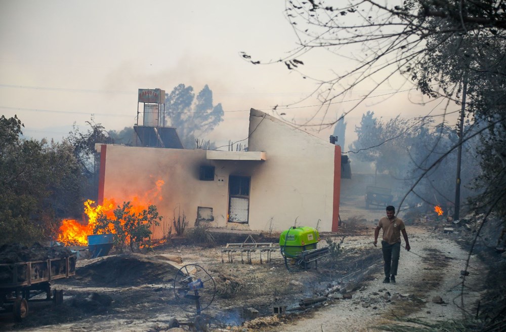 Manavgat'taki yangın evleri kül etti - 9