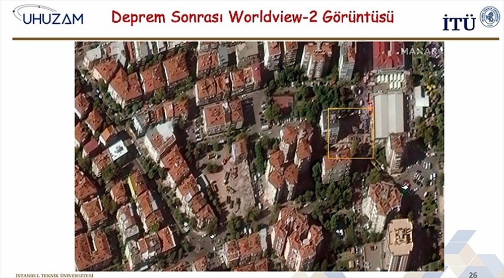 İzmir'deki yıkım uzaydan görüntülendi