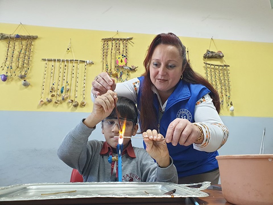 Osmaniye'de cam sanatı ustası, açtığı kursta mesleğin inceliklerini anlatıyor - 1