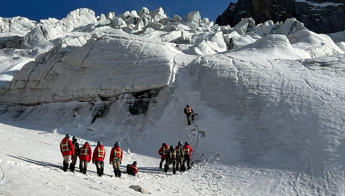 Kırgızistan’daki Pobeda Dağı’na tırmanan 4 dağcı kayboldu