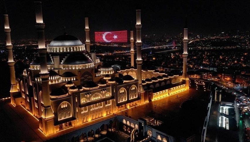 90 bin camiden dua okunacak