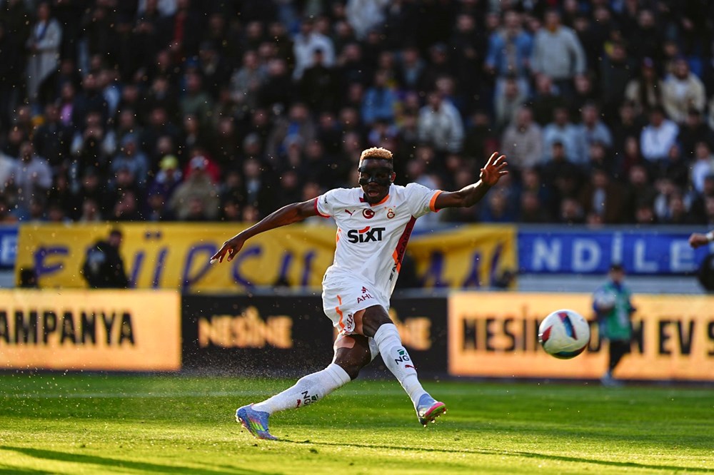 Galatasaray galip geldi, Osimhen rekorunu egale etti: Tepede fark tekrar 5! 73 ETDu3BrwjkGcKB3vXVTVbA