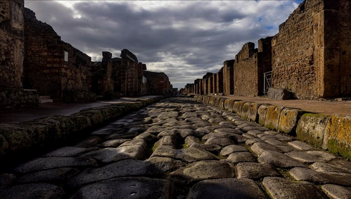 Pompei Antik Kenti'ndeki kazılarda termal banyo keşfedildi