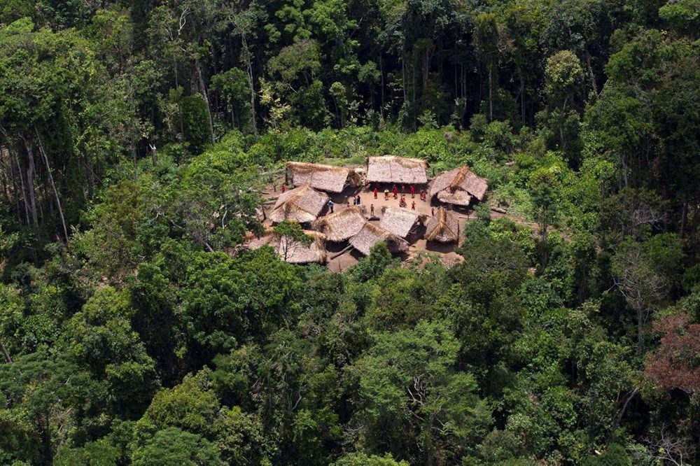 Amazon'da 6 saatlik aşı yolculuğu: Babasını sırtında taşıdı - 7