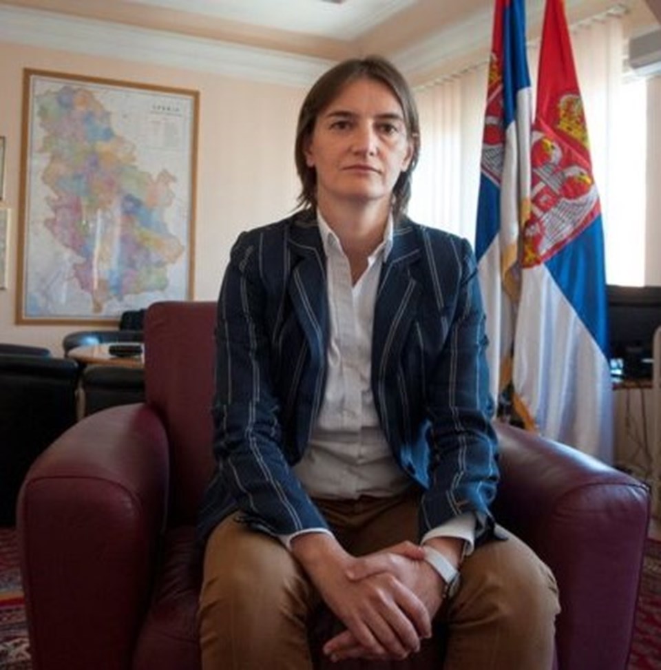 Ana Brnabiç Sırbistan'ın ilk kadın ve eşcinsel başbakanı oldu - 1