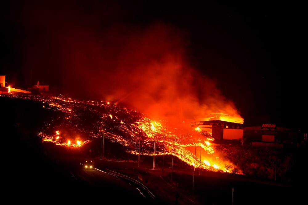 La Palma Yanardağı’nda lav akışı hızlandı: Onlarca ev daha yutuldu - 3