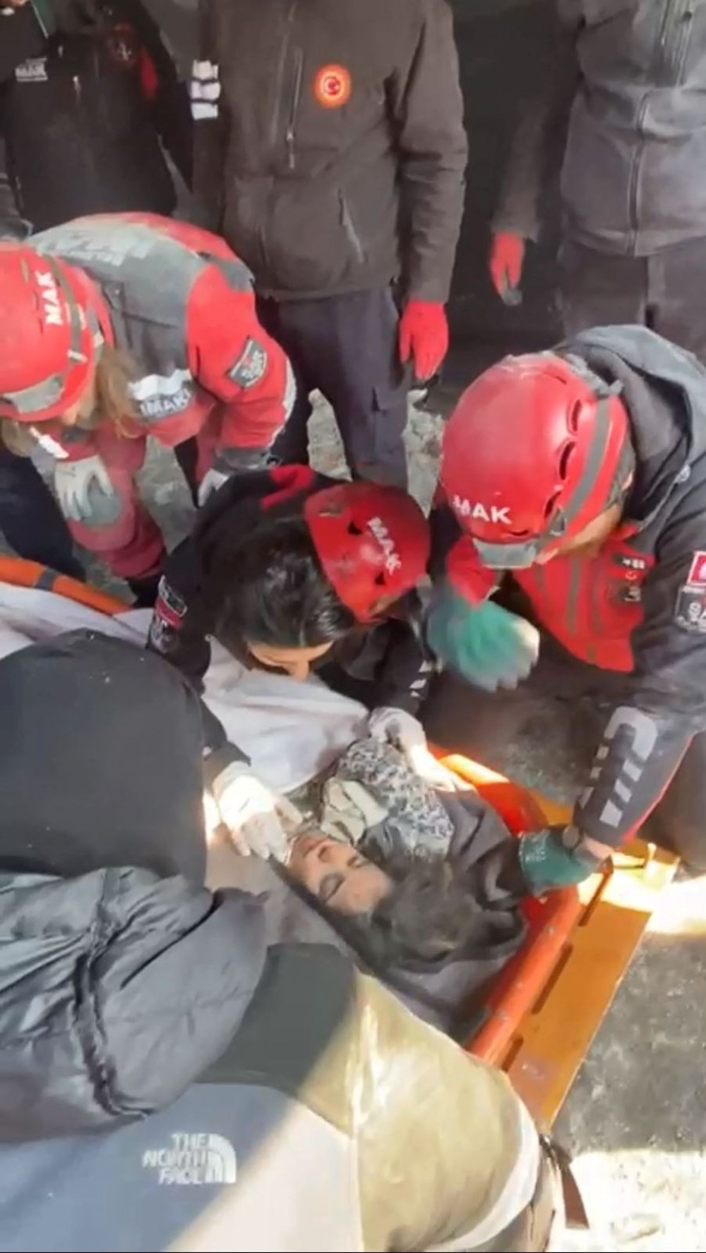 Deprem bölgesinden mucize kurtuluşlar - 109