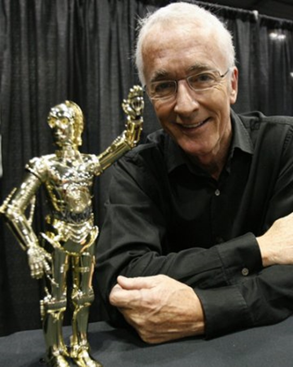 Энтони дэниелс. Энтони дэниелс актер. Anthony daniels. Энтони дэниелс фото. Энтони даниэль.