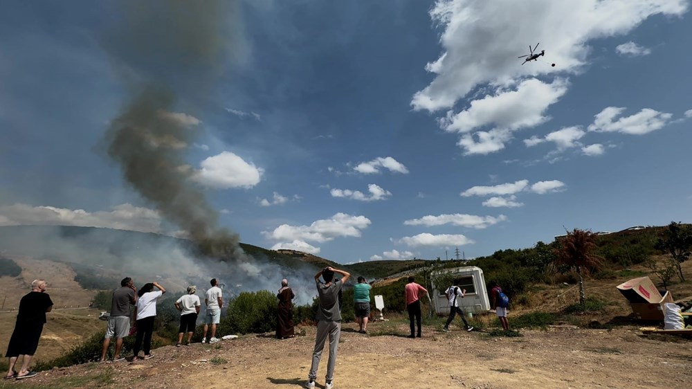 Kocaeli'de otluk alanda çıkan yangın evlere sıçradı - 3