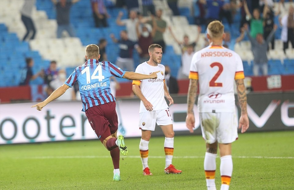 Avrupa Konferans Ligi: Trabzonspor evinde Roma'ya 2-1 yenildi - 2
